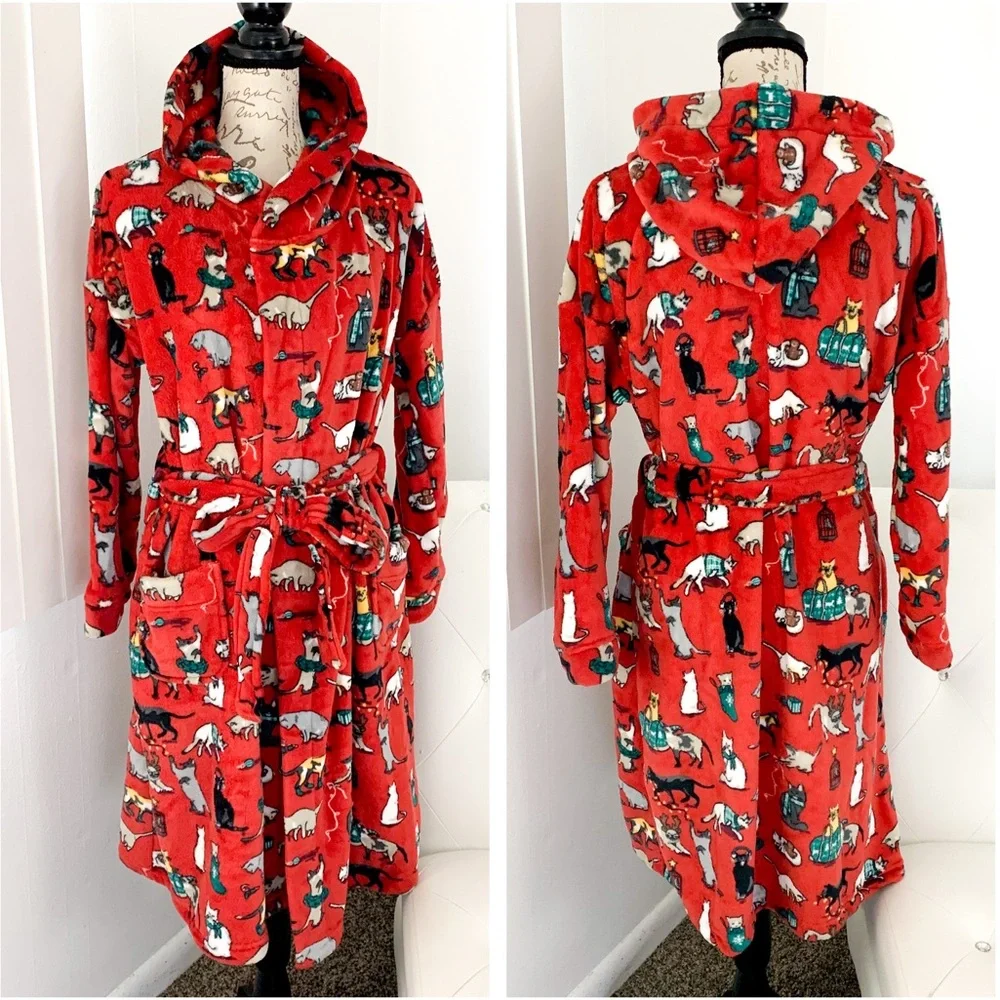 NWT $69 Vera Bradley Holiday Cats Print Plush Fleece Cozy Hooded Robe Red L/XL - Picture 1 of 9